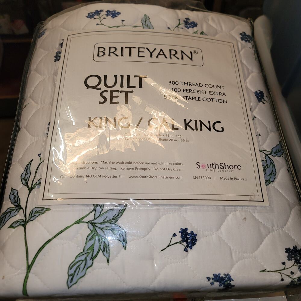 South Shore Briteyarn Floral quilt King/Cal King 300 count Cotton NEW Green Blue